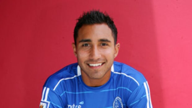 arturo-alvarez-posed.jpg